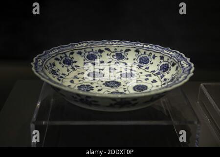 Jingdezhen four porcelaine branche fleurs grain grande plaque Banque D'Images