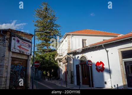 22 avril 2019, Limassol, Chypre. Vide rue calme de la vieille ville. Banque D'Images