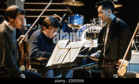 Nigel Kennedy violoniste travaillant sur « The late late Show » à Dublin Irlande 1990 Banque D'Images