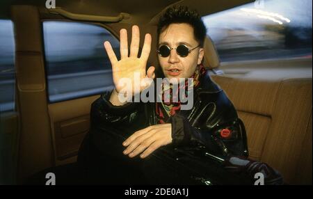 Nigel Kennedy violoniste travaillant sur « The late late Show » à Dublin Irlande 1990 Banque D'Images