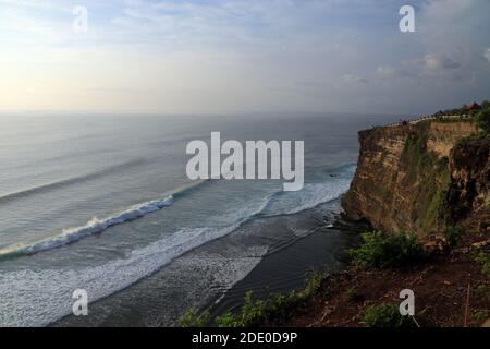 Falaises de la péninsule de Bukit, Uluwatu, Bali, Indonésie Banque D'Images