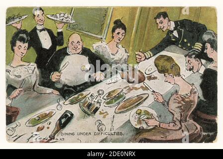 Carte postale originale de la bande dessinée Edwardienne par l'artiste Hermann Fleury, dîner en difficulté - manger à partir d'une table en pente dans la salle à manger d'un navire, publié le 8 juillet 1906, Royaume-Uni Banque D'Images