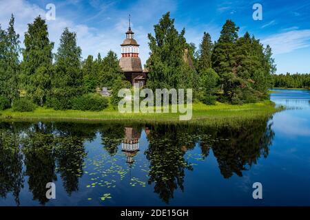 Ancienne église en bois, site classé au patrimoine mondial de l'UNESCO, Petaejeveden (Petajavesi), Finlande, Europe Banque D'Images