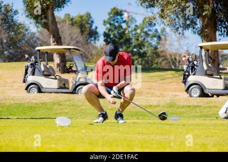 Johannesburg, Afrique du Sud - 15 juin 2018: Golfeurs amateurs jouant une partie de golf comme une poursuite récréative Banque D'Images