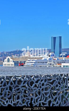 Le musée du Mucem et le port maritime, la Joliette, Marseille, France Banque D'Images