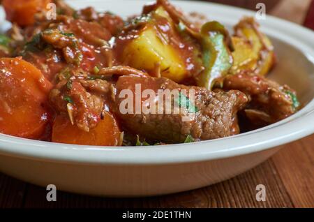 Birmingham Balti - variété de curry de viande d'agneau ou de chèvre préparée avec de la viande, des légumes ou du poisson, créée au Royaume-Uni, Banque D'Images