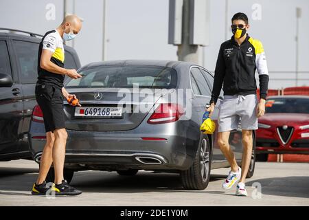 Sakhir, Bahreïn. 28 novembre 2020. Sakhir, Bahreïn. 28 novembre 2020. OCON Esteban (fra), Renault F1 Team RS20, portrait pendant le Grand Prix de Formule 1 Gulf Air Bahrain 2020, du 27 au 29 novembre 2020 sur le circuit international de Bahreïn, à Sakhir, Bahreïn - photo Florent Gooden/DPPI/LM crédit: Gruppo Editoriale LiveMedia/Alay Live News crédit: Gruppo Editoriale LiveMedia/Alay Live News Banque D'Images