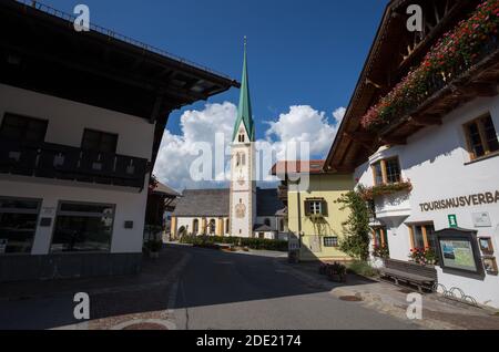 MUTTERS, AUTRICHE, 12 SEPTEMBRE 2020 - vue sur la ville de Mutters, Tyrol, Autriche Banque D'Images