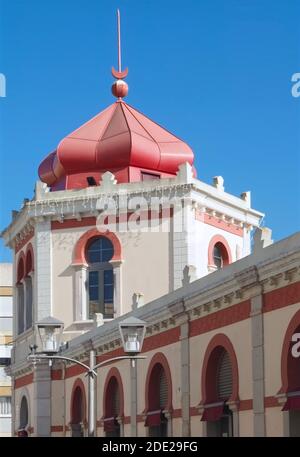 La beauté du Portugal - marché rose à Loule près Albufeira Banque D'Images