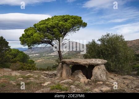 Llit de la Generala Dolmen, Tombeau mégalithique à Roses, Alt Empodra, Catalogne Banque D'Images