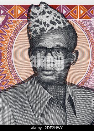 Portrait de Mobutu Sese Seko sur le Zaïre 5 zaires (1985) billet de banque, argent zaïrois gros plan Banque D'Images