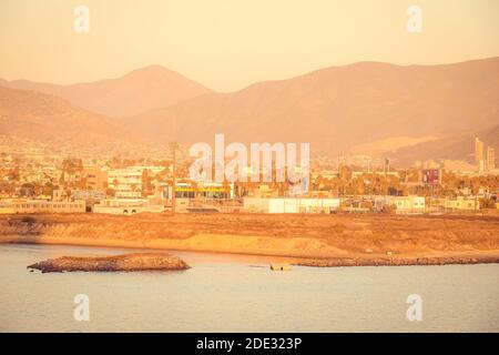 Le paysage riverain de la ville d'Ensenada, Mexique Banque D'Images