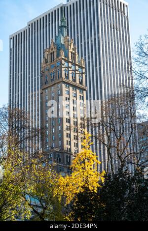 Hôtel et le Sherry-Netherland General Motors Building sur la Cinquième Avenue, NYC Banque D'Images