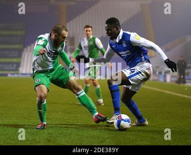 Jonathan Leko de Birmingham City (à droite) et Jiri Skalak de Millwall se battent pour le ballon lors du match du championnat Sky Bet au stade des trophées de St Andrew's trillion, à Birmingham. Banque D'Images