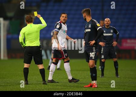 BOLTON, ANGLETERRE. 28 NOVEMBRE Boltons Antoni Sarcevic obtient une carte jaune lors du match de la Ligue 2 de pari du ciel entre Bolton Wanderers et Southend Unis au stade Reebok, Bolton, le samedi 28 novembre 2020. (Credit: Chris Donnelly | MI News) Credit: MI News & Sport /Alay Live News Banque D'Images