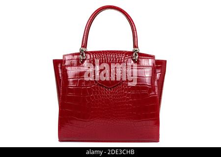 sac en cuir rouge élégant pour femmes sur fond blanc Banque D'Images