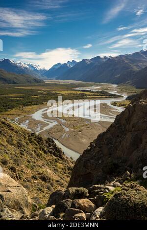 Vue panoramique de Mirador Rio de las Vueltas vue depuis le sentier menant à Fitz Roy, El Chalten, Parc national de Los Glaciares, Patagonie, Argentine Banque D'Images