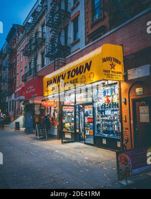 Funkytown, sur St. Marks place, dans East Village, Manhattan, New York Banque D'Images