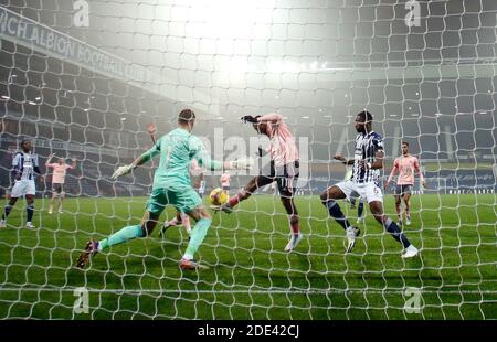 Lys Mousset, de Sheffield United, manque la cible lors des phases de clôture du match de la Premier League aux Hawthorns, West Bromwich. Banque D'Images