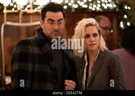 DATE DE SORTIE: Novembre 25, 2020 TITRE: Gest Season STUDIO: TriStar Pictures DIRECTOR: CLEA Duvall PLOT: Une jeune femme avec un plan de proposer à sa petite amie pendant que lors de la fête annuelle de sa famille découvre que son partenaire n'est pas encore venu à ses parents conservateurs. AVEC : DAN LEVY, KRISTEN STEWART en tant qu'Abby. (Image de crédit : © TriStar Pictures/Entertainment Pictures) Banque D'Images