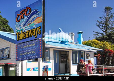 Opo takeaways shop sur estran, Opononi, Northland, North Island, New Zealand Banque D'Images