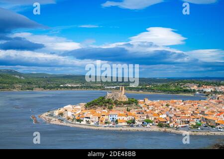 Vue sur la tour de guet de Gruissan dans le Languedoc-Roussillon, France, Aude, Gruissan, village de Circulade témoigne d'une origine médiévale, SIG stratégique Banque D'Images