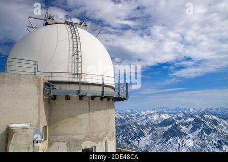 L'observatoire du Pic du Midi de Bigorre, Hautes Pyrenees, Midi Pyrenees, France Banque D'Images