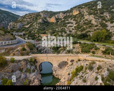 Pont du Diable, le Pont du Diable, au-dessus de l'Hérault, près de Saint Guilhem le désert, Hérault, Languedoc Roussillon. Saint Jean de Fos, le Pont du Di Banque D'Images