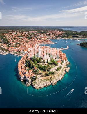 Vue aérienne, vieille ville avec l'église de Saint Euphemia, Rovinj, Istrie, Croatie Banque D'Images