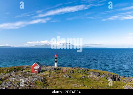 Lyngstuva Lighthouse, Lyngen, Lyngenfjord, Troms og Finnmark, Norvège Banque D'Images