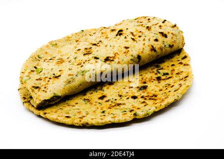 Une image de chapati isolée sur fond blanc Banque D'Images