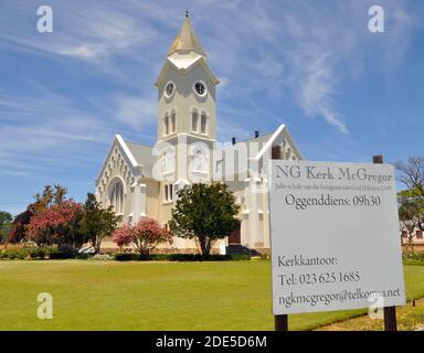 L'Église réformée néerlandaise de McGregor. Le village s'appelait à l'origine Lady Grey, mais il a été renommé en 1904 après son pasteur, le révérend Andrew McGregor. Banque D'Images