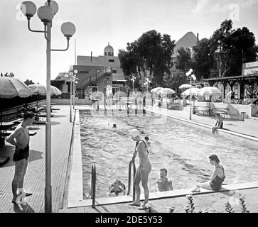 Légende originale: Egypte. Le Caire. Hôtels. MENA House. La piscine - emplacement: Egypte--le Caire ca. 1934-1939 Banque D'Images