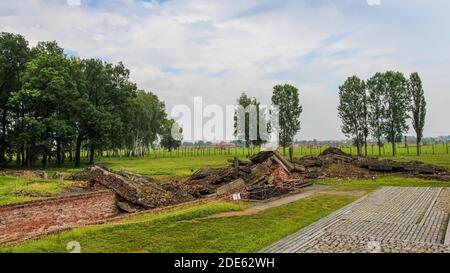 Auschwitz, Pologne - 30 juillet 2018 : vestiges des chambres à gaz du camp de concentration d'Auschwitz Birkenau, Pologne Banque D'Images