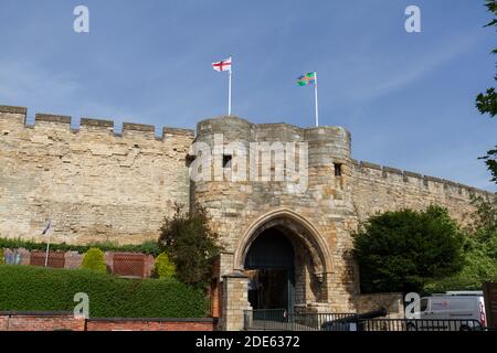 Portes d'entrée du château de Lincoln, Lincolnshire, Royaume-Uni. Banque D'Images