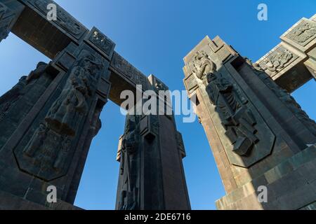 Tbilissi, Géorgie - 28 novembre 2020 : monument connu sous le nom de chronique de Géorgie ou Mémorial d'Histoire de Géorgie, à Tbilissi Banque D'Images