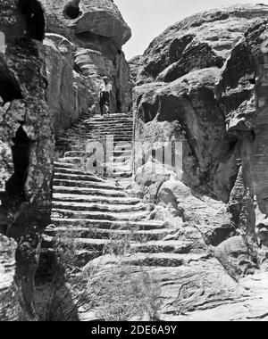 Histoire du Moyen-Orient - Pétra. Théâtre et zone d'el-Khubta. STEP Couloir monter les hauteurs d'el-Khubta. Ancienne ascension du nord Banque D'Images