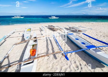 Plage de sable blanc à Bohol, Philippines Banque D'Images