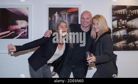 Paris - soirée de présentation de l'exposition de Romain Battaglia Et Christian Guy 'COLOURSs' à la Galerie de la Clé Banque D'Images