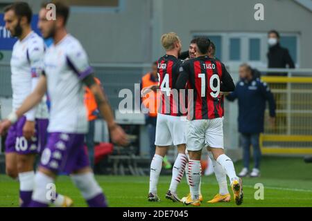 L'équipe Milan célèbre le gol pendant le championnat italien série UN match de football entre AC Milan et AC Fiorentina le 29 novembre 2020 au stade San Siro à Milan, Italie - photo Morgese-Rossini / DPPI / LM Banque D'Images