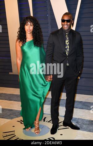 Idris Elba, Sabrina Dhowre participant à la Vanity Fair Oscar Party de 2019, organisée par le rédacteur en chef Radhika Jones, qui s'est tenue au Wallis Annenberg Center for the Performing Arts le 24 février 2019 à Los Angeles, CA, États-Unis. Photo de David Niviere/ABACAPRESS.COM Banque D'Images