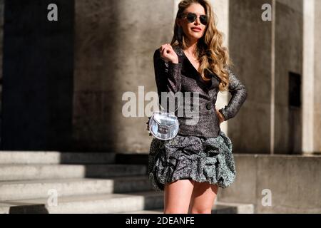 Street style, Maja Malnar arrivant à Victoria Tomas automne-hiver 2019-2020 prêt-à-porter, tenue au Palais de Tokyo, Paris, France, le 26 février 2019. Photo de Marie-Paola Bertrand-Hillion/ABACAPRESS.COM Banque D'Images