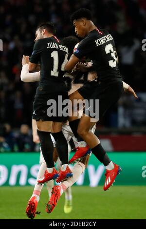 Juan Bernat et Fresnel Kimpembe du PSG affrontent Mason Greenwood de Manchester United lors du match de 16 deuxième match de la Ligue des champions de l'UEFA entre Paris Saint-Germain (PSG) et Manchester United au stade du Parc des Princes à Paris le 6 mars 2019. Manchester United a gagné 3-1 et s'est qualifié pour le 1/4. Photo de Henri Szwarc/ABACAPRESS.COM Banque D'Images