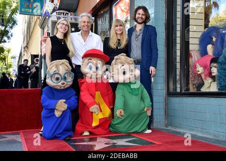 Janice Karman, Ross Bagdasarian, Michael Bagdasarian et Vanessa Bagdasarian assistent à l'Alvin et aux Chipmunks pour célébrer leur 60e anniversaire avec une étoile sur le Hollywood Walk of Fame le 14 mars 2019 à Los Angeles, CA, États-Unis. Photo de Lionel Hahn/ABACAPRESS.COM Banque D'Images