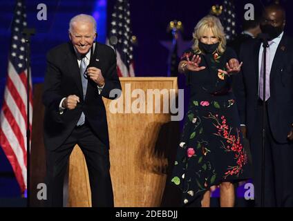 Wilmington, États-Unis. 29 novembre 2020. Le président élu Joe Biden est rejoints par son épouse Dr. Jill Biden après avoir battu le président républicain Donald Trump lors de l'élection présidentielle de 2020, à Wilmington, Delaware, le samedi 7 novembre 2020. Après quatre jours supplémentaires de dépouillement des votes, Biden a gagné plusieurs États pivots avec une faible marge. Photo de Pat Benic/UPI crédit: UPI/Alay Live News Banque D'Images