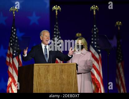 Wilmington, États-Unis. 29 novembre 2020. L'ancien vice-président Joe Biden s'adresse à ses partisans dans un parking de Wilmington, Delaware, au début du mercredi 4 novembre 2020. Biden a exprimé son optimisme et a déclaré qu'il faudra du temps pour compter les votes dans les États de champ de bataille critiques. Photo de Kevin Dietsch/UPI crédit: UPI/Alay Live News Banque D'Images