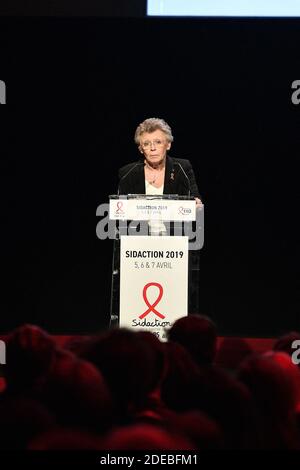 Le Professeur Françoise barre-Sinoussi, Président de Sidaction, assiste à la conférence de presse du Sidaction 2019 à la salle Wagram le 18 mars à Paris, France. Photo de David Niviere/ABACAPRESS.COM Banque D'Images