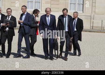 Au milieu, Daniel Fasquelle, maire du Touquet, arrivant à la rencontre du président français Emmanuel Macron au Palais de l'Elysée, Paris, France, le 29 mars 2019. Photo de Henri Szwarc/ABACAPRESS.COM Banque D'Images