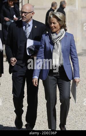 Les délégués des hauts-de-France (très à droite, Caroline Cayeux, maire de Beauvais) arrivent pour rencontrer le président français Emmanuel Macron pour le "Grand débat" au Palais de l'Elysée, Paris, France, le 29 mars 2019. Photo de Henri Szwarc/ABACAPRESS.COM Banque D'Images