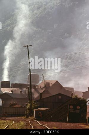 Photo des années 1970 (1975) - usine de ferro-alliage Union Carbide. Banque D'Images